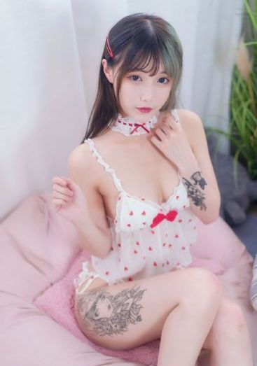 日本成人色戴面具的不雅视频花_超清电影完整版